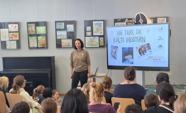 sowieso Pressebüro // Miriam Raab von der Zooschule bei ihrer Vorlesung